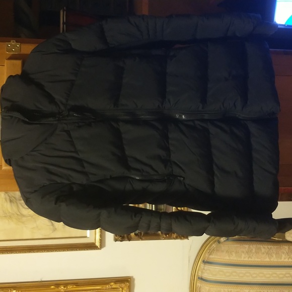 Canada Goose Jackets & Blazers - Canada Goose Puffer Jacket w Hood Excellent Condition!